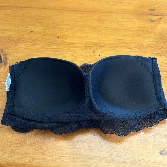 SPANX Women's Undie-Tectable Better Bandeau - Picture 9 of 9